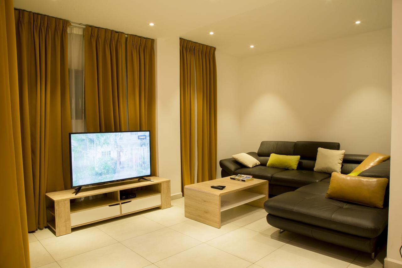 Suncity Hotel Apartment Accra Exterior photo